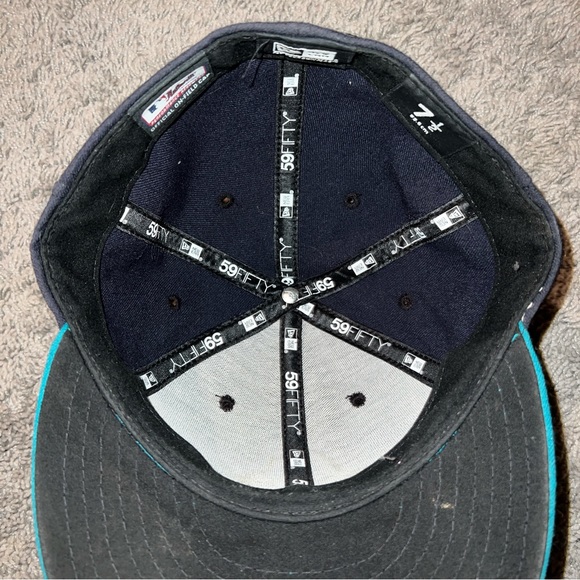 New Era 59FIFTY Teal/Navy Seattle Mariners Authentic Collection On Field 7-1/4 - Picture 8 of 8